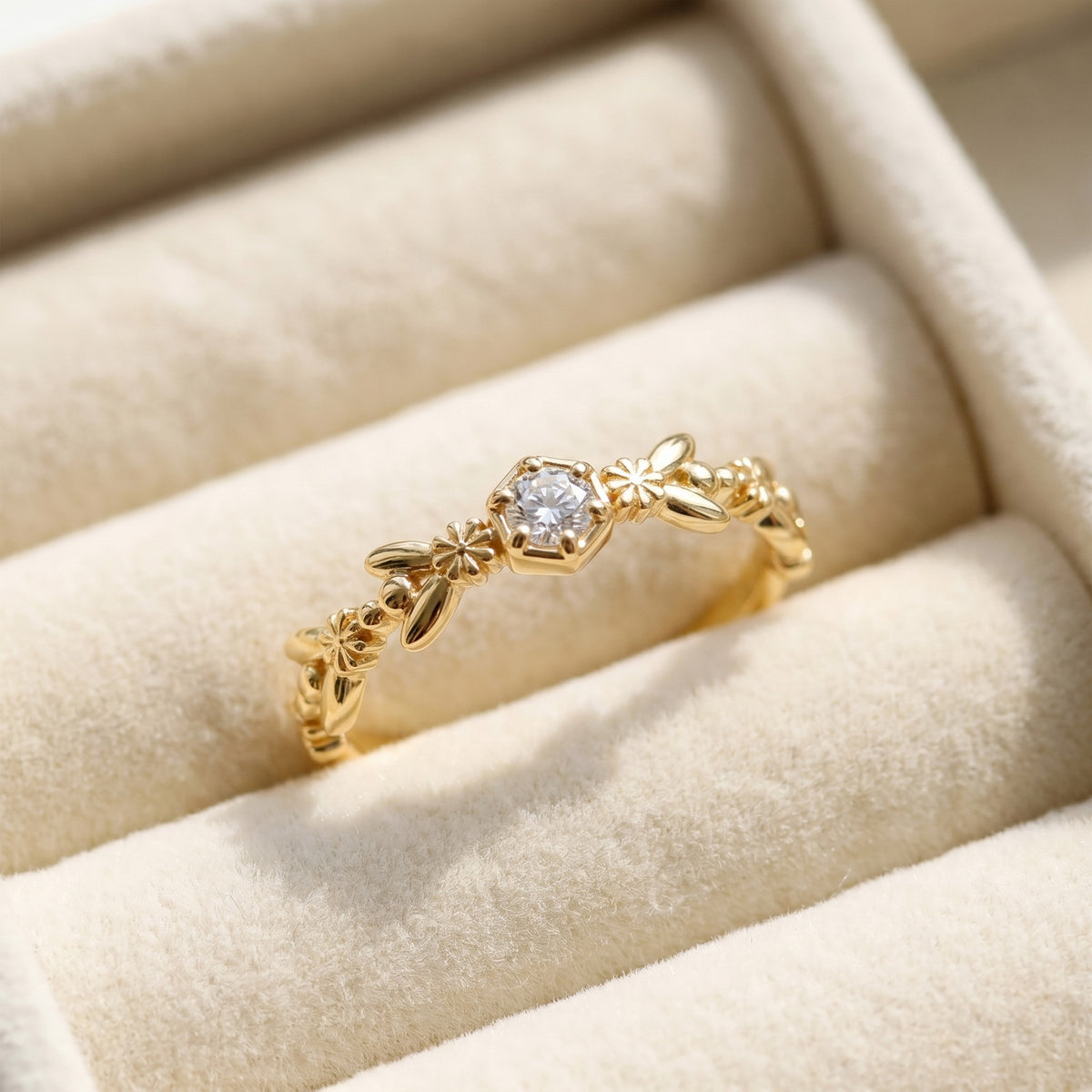 Additional view 4 of the VYLOREN Vintage Leaf Stacked Ring