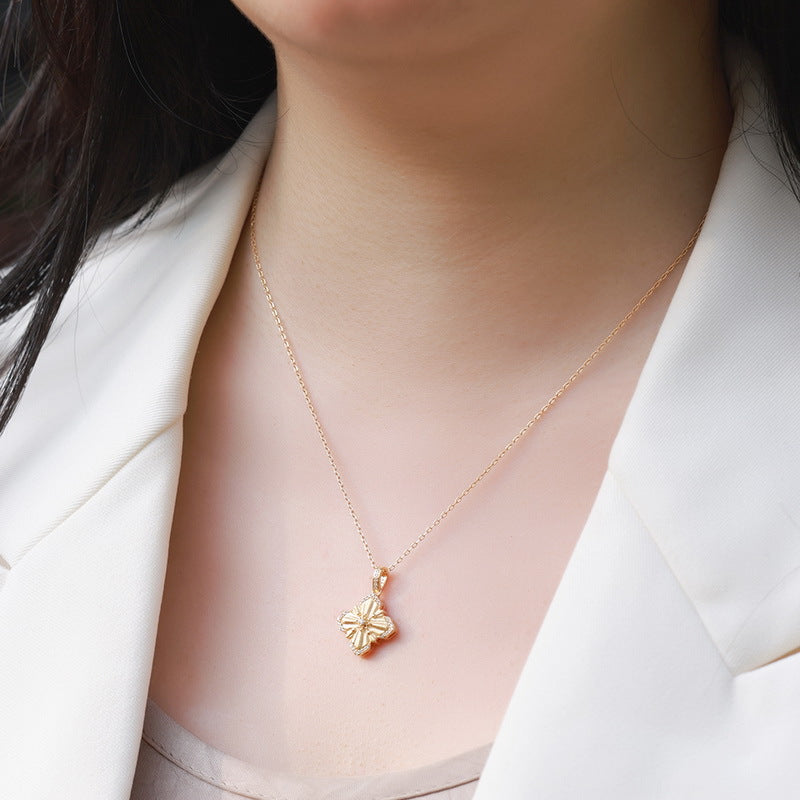 Additional view 2 of the VYLOREN Four-Leaf Clover Pendant Necklace