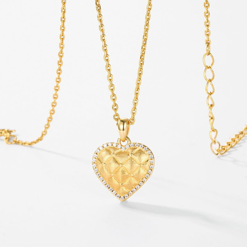 Heart pendant necklace with chain and extender detail