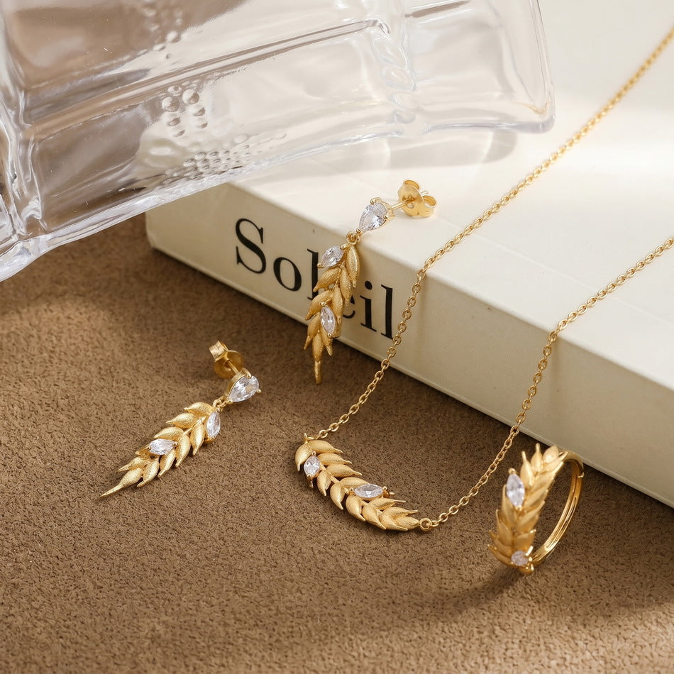 Additional view 5 of the VYLOREN Brushed Wheat Leaf Ring