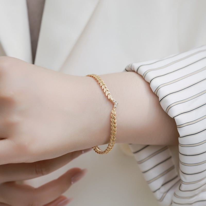 Additional view 2 of the VYLOREN Vintage Olive Branch Bracelet
